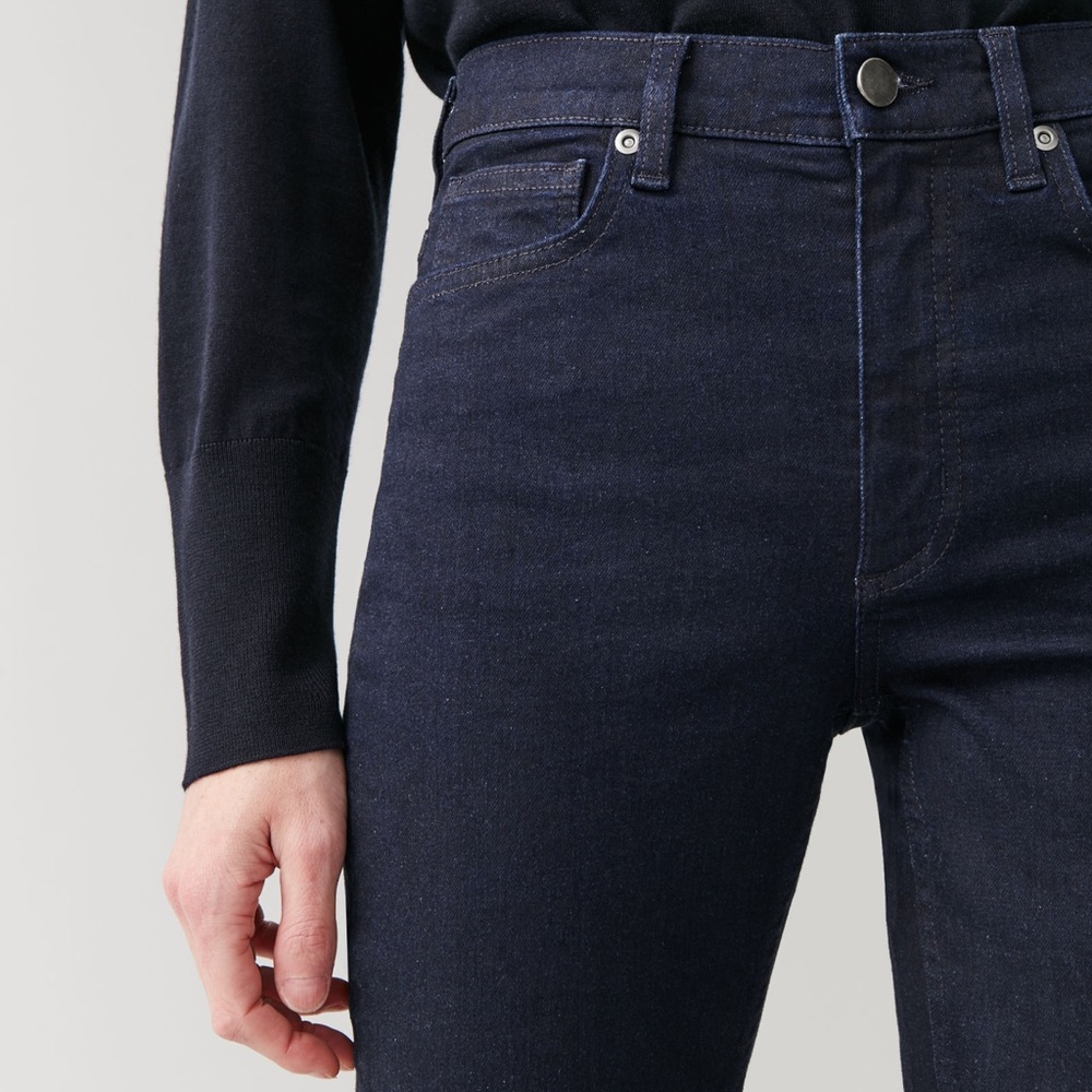 COS Skinny Jeans Tapered Leg Size 28